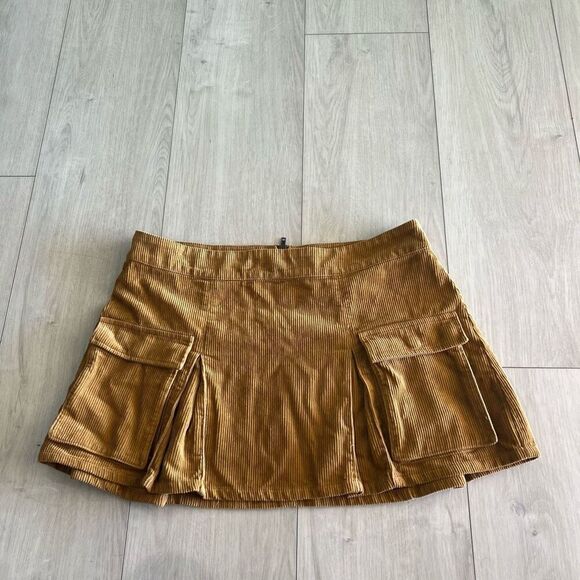 Wild Fable Women's Corduroy Cargo Pleated Mini Skirt Mustard Yellow size L - Picture 1 of 6
